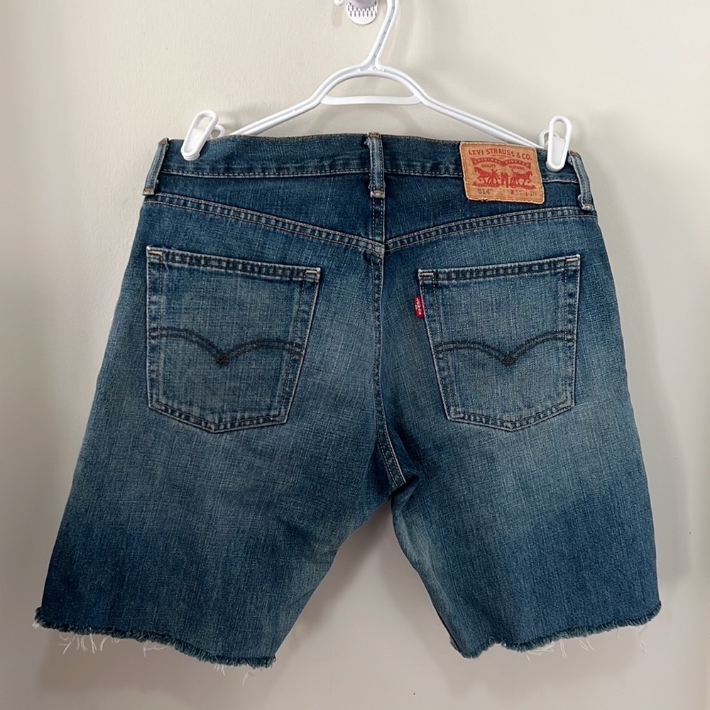 Levi’s 514 Cutoff Distressed Frayed Shorts Size 32